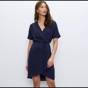 Aritzia Babaton Mini Wrap Dress - Perfect summer dress!